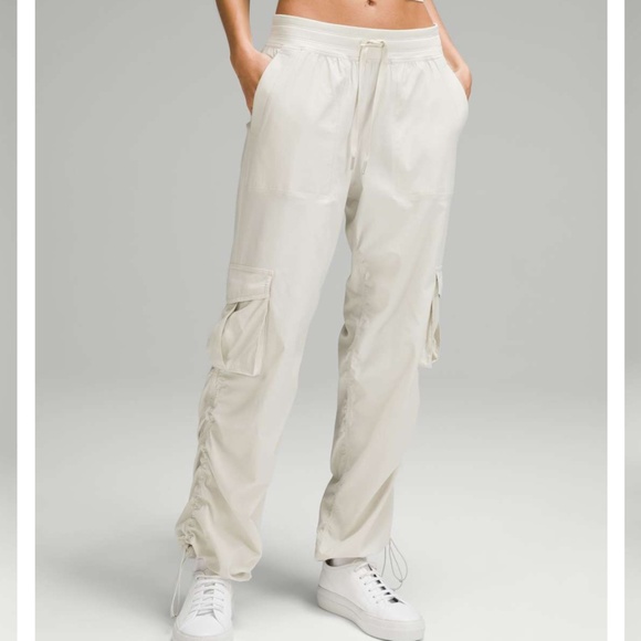 Lululemon Dance Studio Relaxed Fit Mid-Rise Cargo Pant in Bone Size Small - Picture 2 of 13